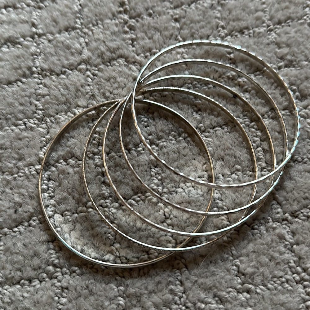 Silver bangles - Picture 2 of 3